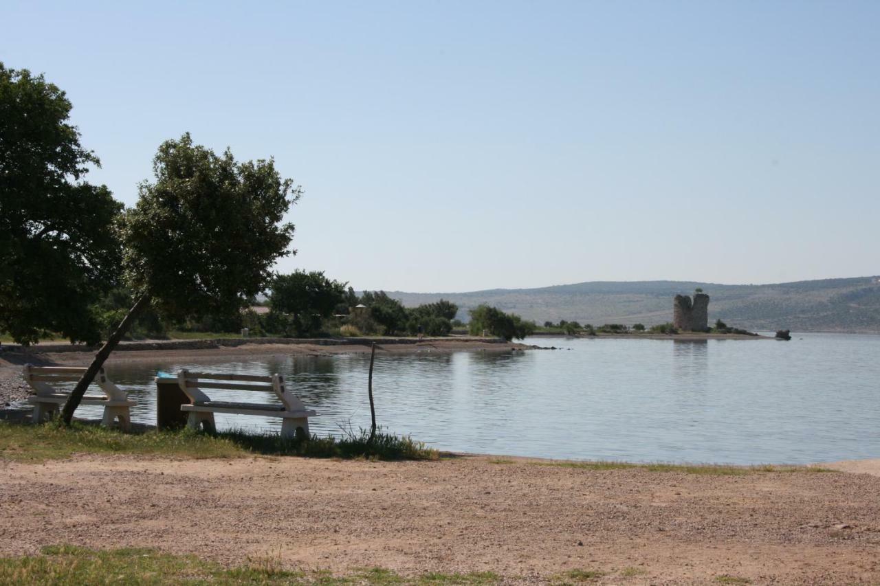 Mobile Homes Katinka, Starigrad Paklenica, Croatia Exterior photo
